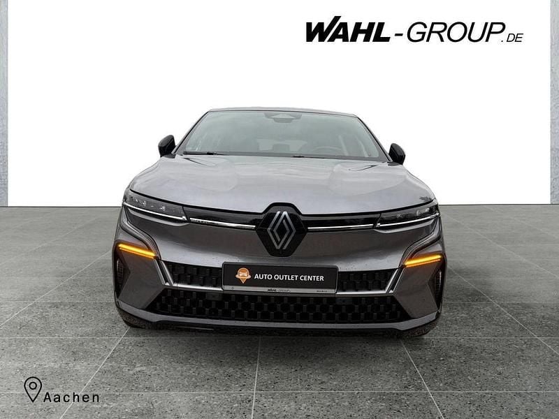 Schwarz Gebraucht 2022 Renault Megane E-Tech Techno Limousine | 26.990 € (Fairer Preis) - Bild 1/4