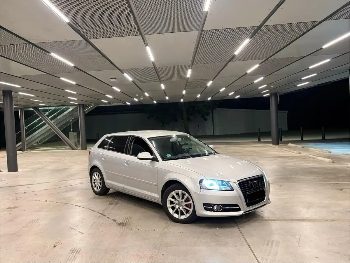 Gebraucht Audi A3 Ambition 125 PS (91 kW) 2011 Silber Kleinwagen