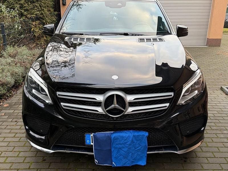 Gebraucht Mercedes GLE350 258 PS (189 kW) 2015 Schwarz SUV