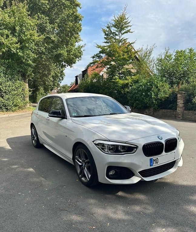 Weiß Gebraucht 2015 BMW 120 M Sport Kleinwagen | 16.490 € (Fairer Preis) - Bild 1/4