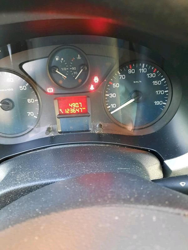 Gebraucht Citroën Berlingo 120 PS (88 kW) 2010 Silber Van / Kleinbus