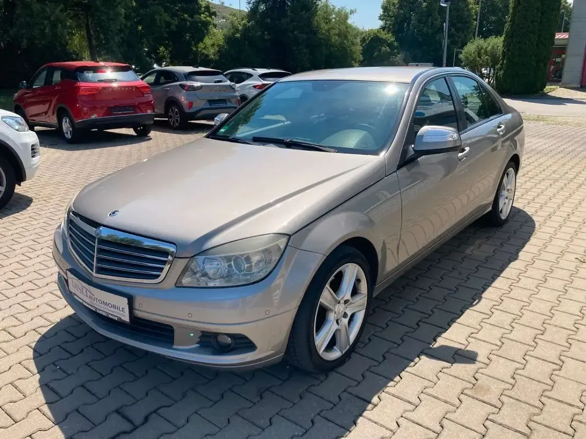 Gebraucht Mercedes C200 184 PS (135 kW) 2008 Cubanitsilber  metallic Limousine
