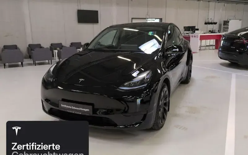 Usata Tesla Model Y RWD 188 kW (256 CV) 2023 Nero SUV