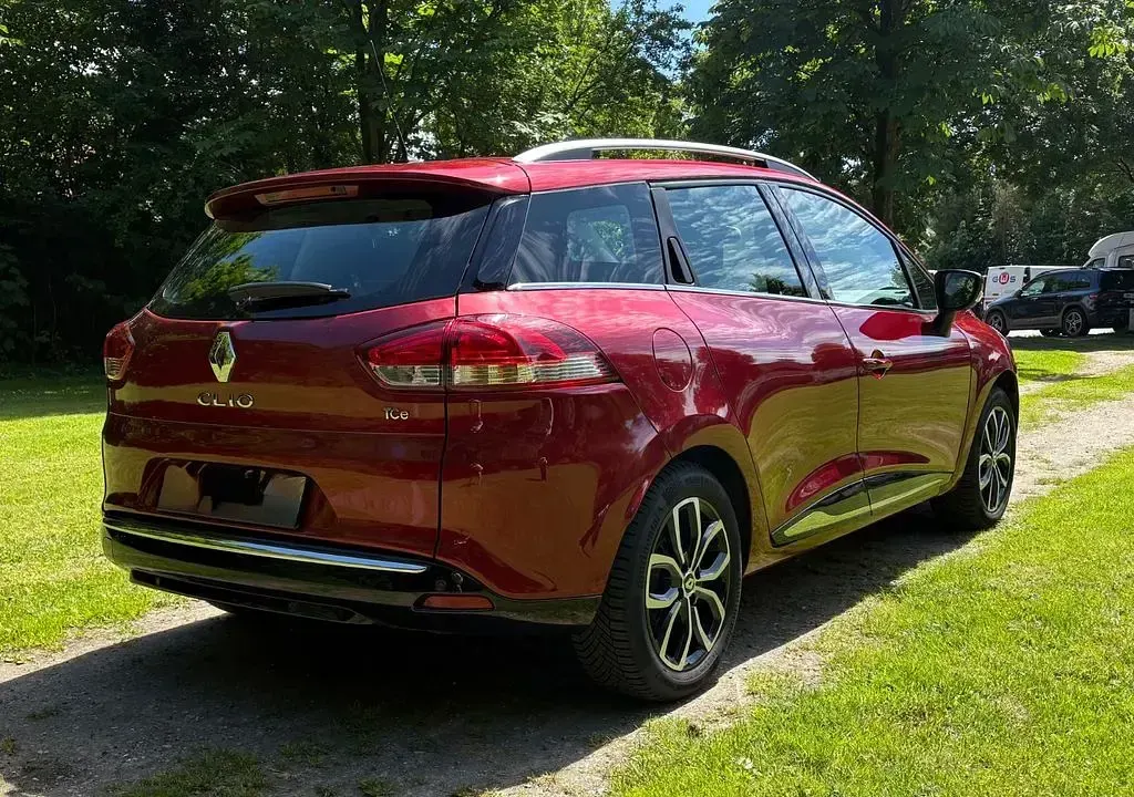 Gebraucht Renault Clio Intens 90 PS (66 kW) 2017 Rot Limousine