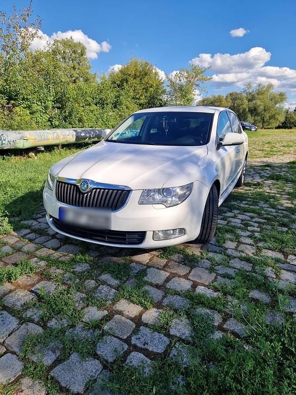 Gebraucht Skoda Superb 170 PS (125 kW) 2008 Weiß Limousine