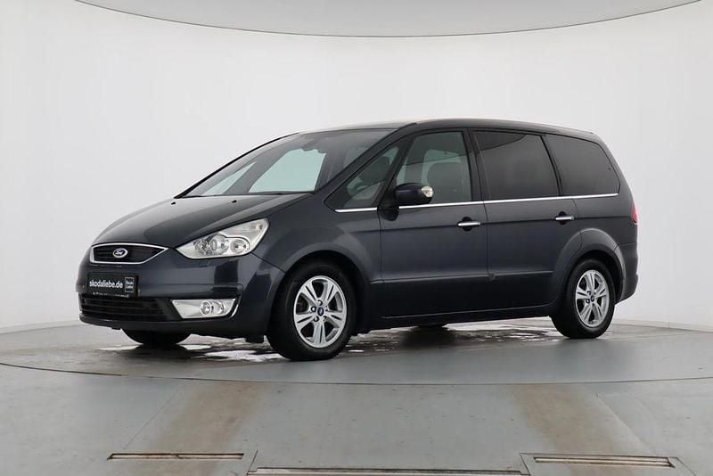 Royalgrau met. Gebraucht 2008 Ford Galaxy Titanium Van / Kleinbus | 2.490 € (Superpreis) - Bild 1/4