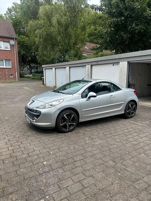Silber Gebraucht 2009 Peugeot 207 CC Cabrio | 1.950 € (Superpreis) - Bild 1/4