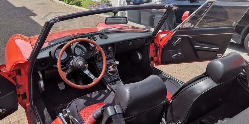Rot Gebraucht 1985 Alfa Romeo Spider Cabrio | 7.500 € - Bild 1/4