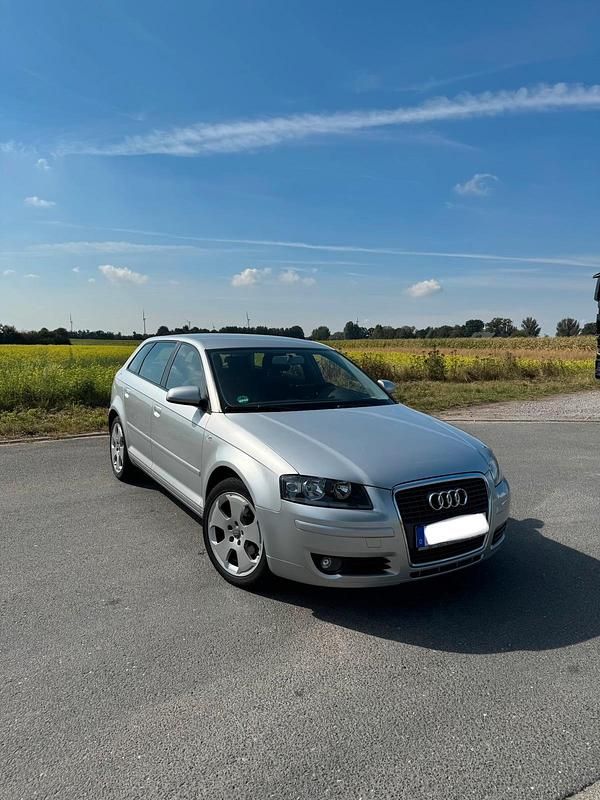 Silber Gebraucht 2006 Audi A3 Limousine | 3.900 € (Fairer Preis) - Bild 1/4