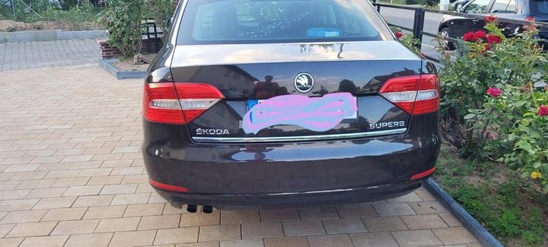 Gebraucht Skoda Superb 105 PS (77 kW) 2013 Braun Limousine