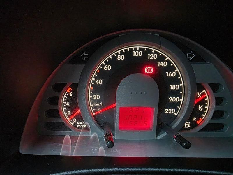 Gebraucht VW Fox 54 PS (39 kW) 2007 Silber Kleinwagen