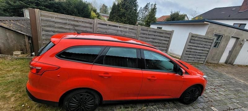 Usata Ford Focus 125 CV (91 kW) 2016 Rosso Station wagon