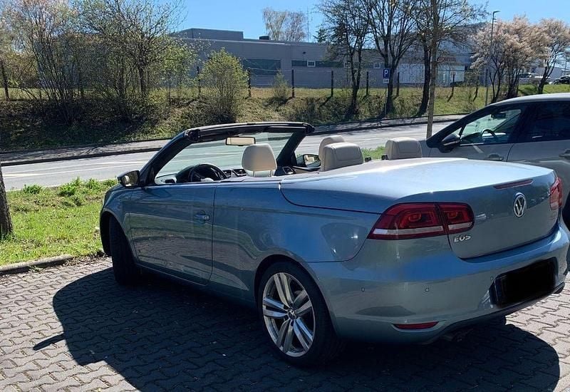 Second-hand VW Eos Cup 140 CP (102 kW) 2014 Albastru Cabrio