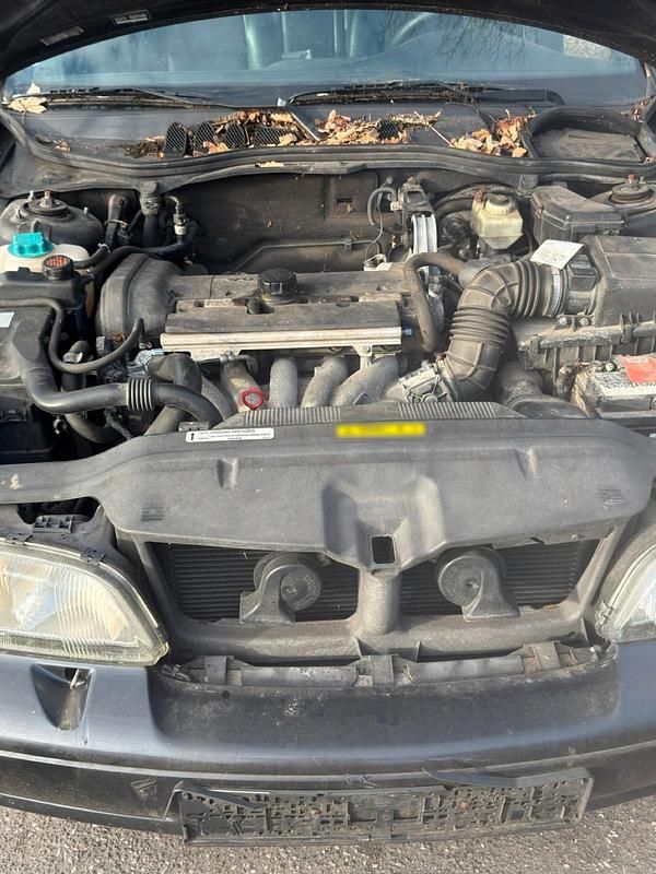 Gebraucht Volvo V70 140 PS (102 kW) 1999 Schwarz Kombi