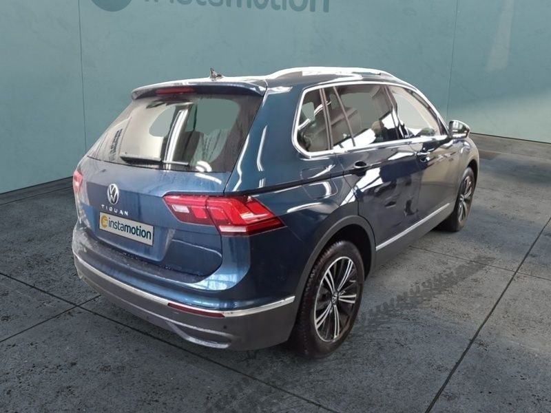 Gebraucht VW Tiguan Move 131 PS (96 kW) 2023 Blau SUV