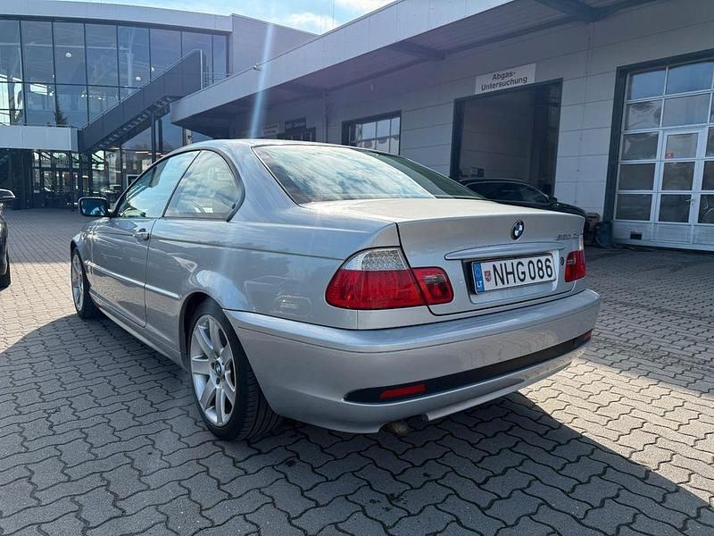 Gebraucht BMW 320 Sport Line 150 PS (110 kW) 2005 Silber Coupé