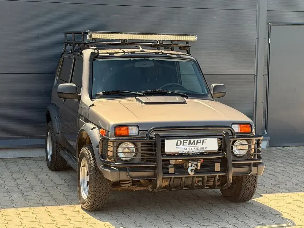 Gebraucht Lada Taiga 83 PS (61 kW) 2020 Braun SUV
