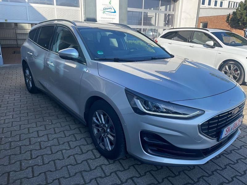 Używany Ford Focus 116 KM (85 kW) 2023 Srebrny Kombi