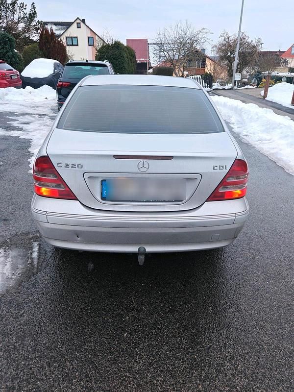 Gebraucht Mercedes C220 150 PS (110 kW) 2003 Grau Limousine