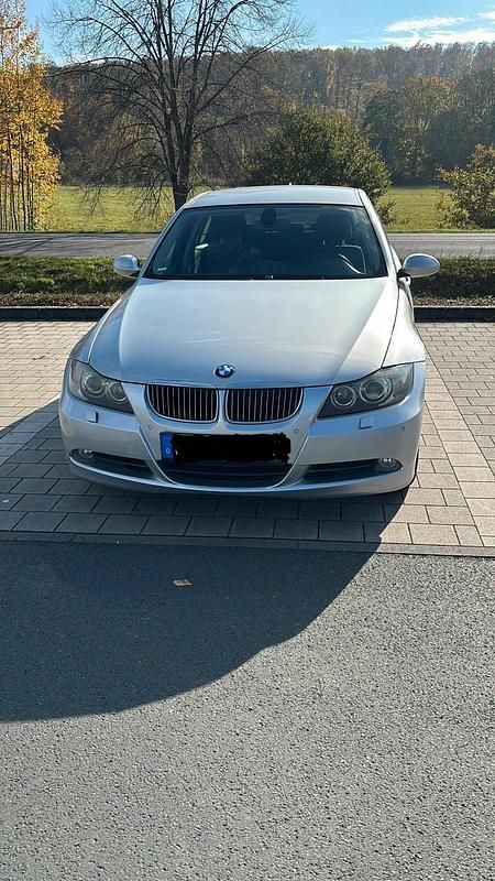 Gebraucht BMW 325 218 PS (160 kW) 2006 Silber Limousine