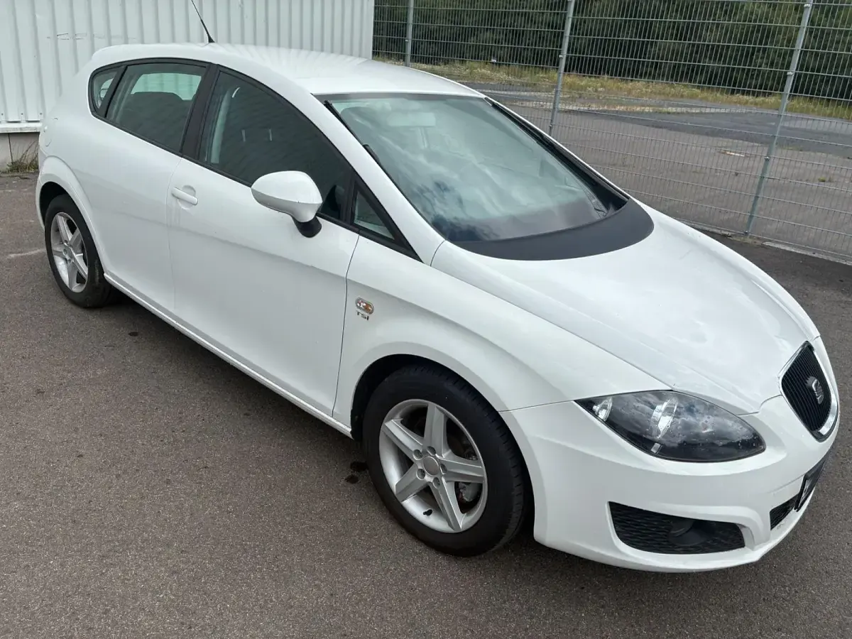 Gebraucht Seat Leon 125 PS (91 kW) 2010 Weiß Kleinwagen