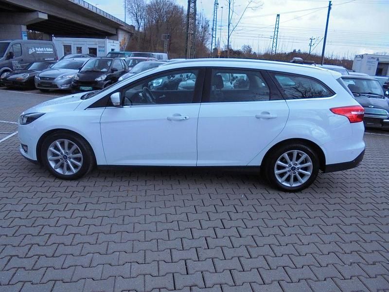 Gebraucht Ford Focus Titanium 150 PS (110 kW) 2016 Weiß Limousine
