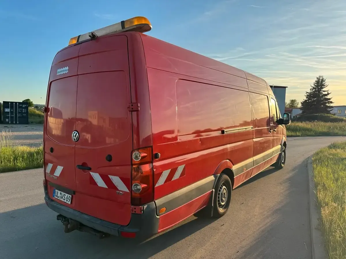 Gebraucht VW Crafter 136 PS (100 kW) 2013 Rot Van