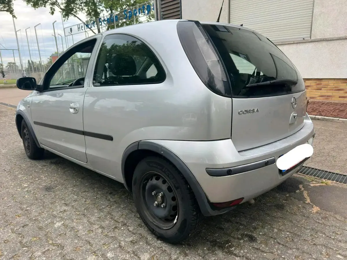 Gebraucht Opel Corsa 75 PS (55 kW) 2004 Silber Kleinwagen
