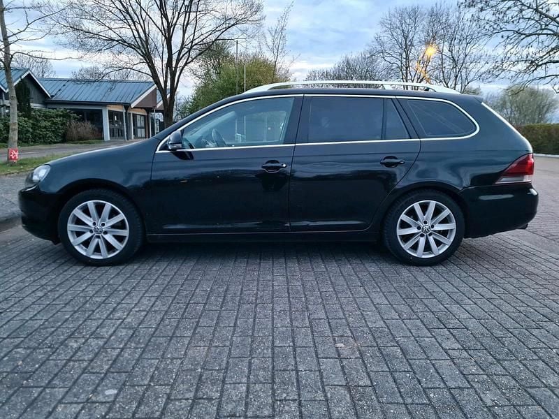 Gebraucht VW Golf VI 140 PS (102 kW) 2010 Schwarz Kleinwagen