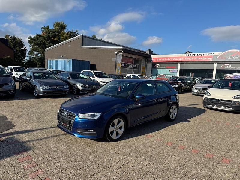 Blau Gebraucht 2014 Audi A3 Ambition Limousine | 14.390 € (Guter Preis) - Bild 1/4