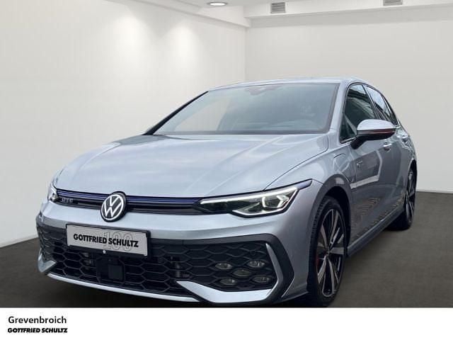 Silber Gebraucht 2024 VW Golf VIII GTE Limousine | 40.980 € (Superpreis) - Bild 1/4