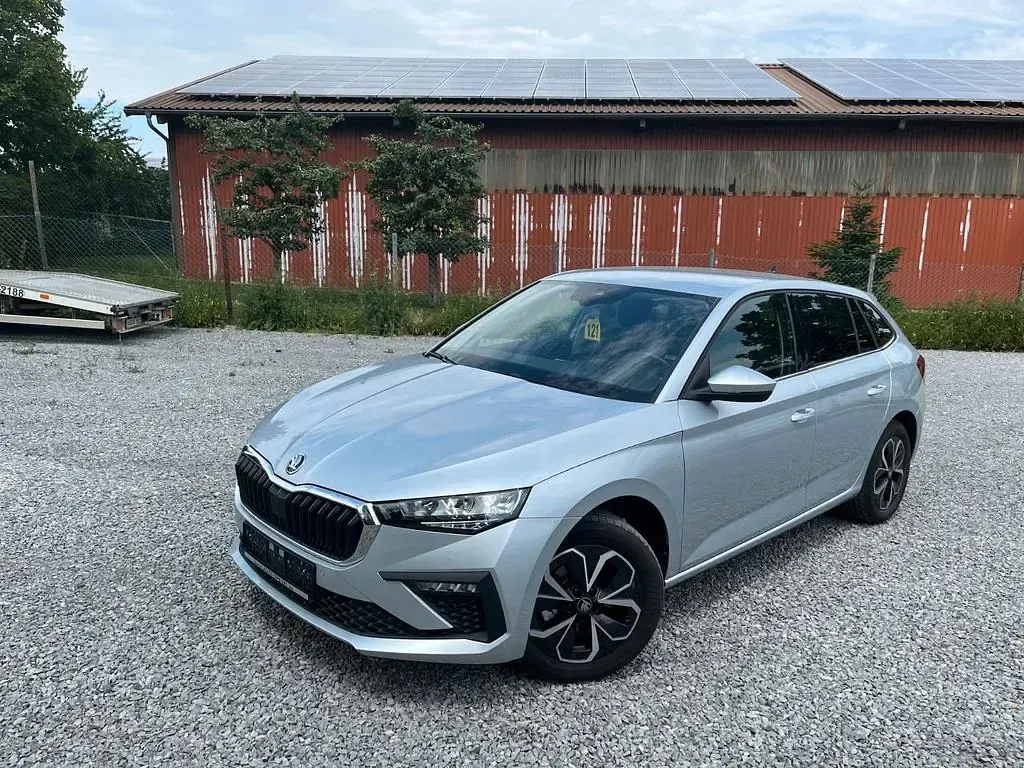 Gebraucht Skoda Scala Selection 116 PS (85 kW) 2025 Silber Kleinwagen