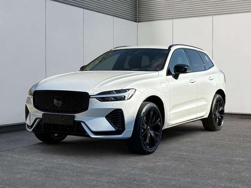 Neu Volvo XC60 Plus 349 PS (256 kW) 2025 Crystal white pearl SUV