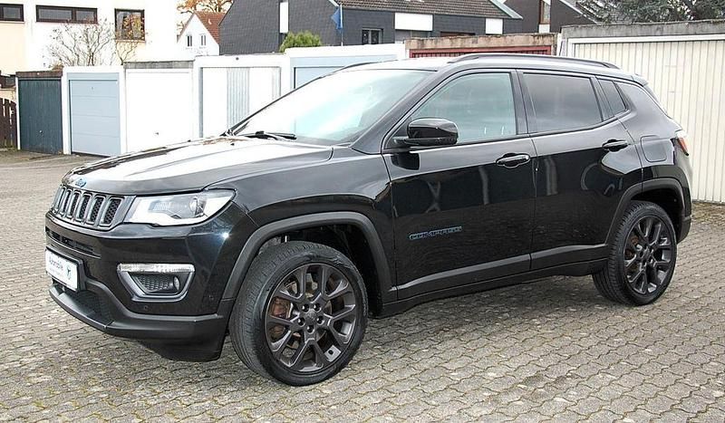 Gebraucht Jeep Compass 179 PS (131 kW) 2020 Schwarz SUV