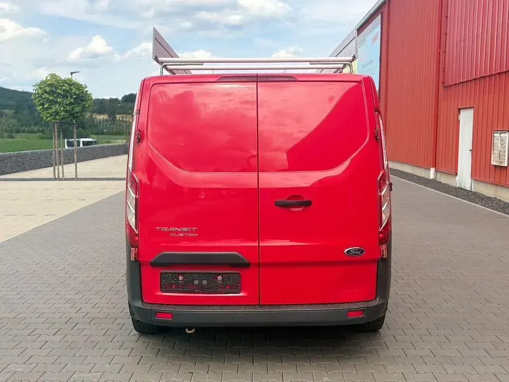 Gebraucht Ford Transit Custom 105 PS (77 kW) 2017 Rot Van