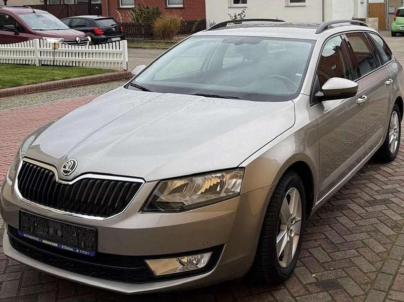 Gebraucht 2017 Skoda Octavia Ambition Kombi | 15.900 € (Fairer Preis) - Bild 1/4