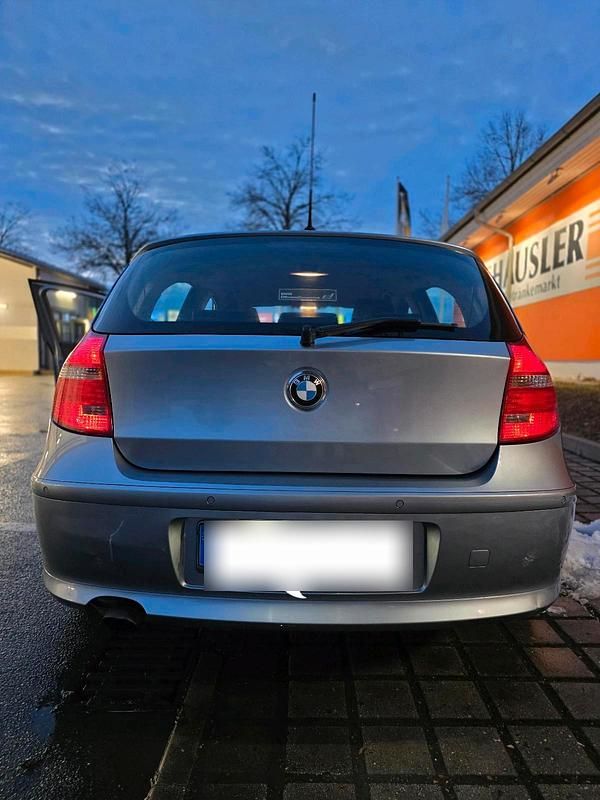 Gebraucht BMW 116 122 PS (89 kW) 2009 Blau Kleinwagen