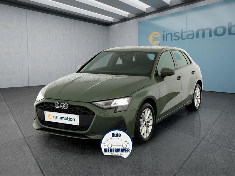 Neu Audi A3 Sportback 150 PS (110 kW) 2025 Grün Kleinwagen