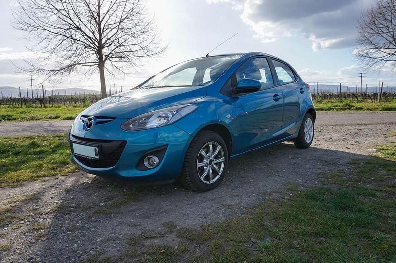 Gebraucht Mazda 2 Active 75 PS (55 kW) 2010 Blau Kleinwagen