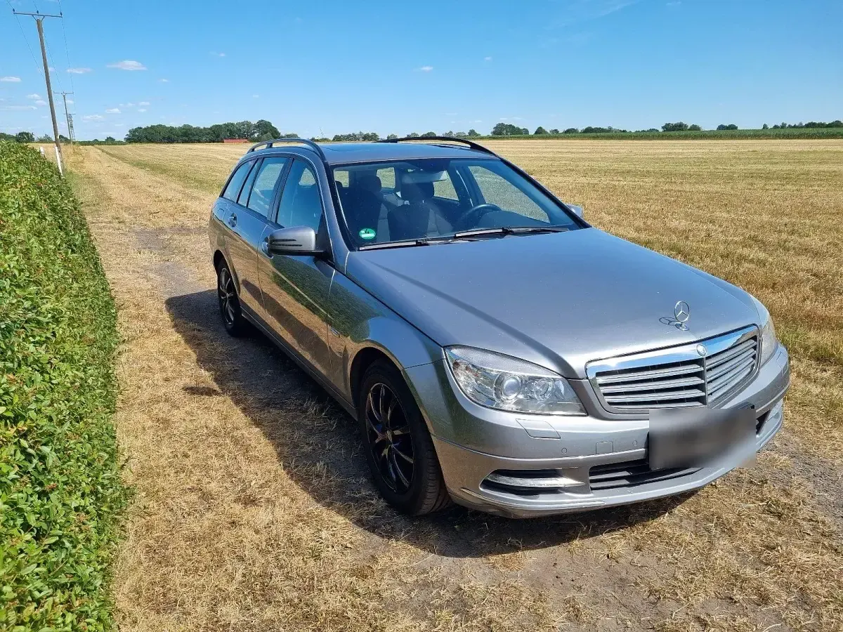 Gebraucht Mercedes C250 204 PS (150 kW) 2010 Grau Kombi