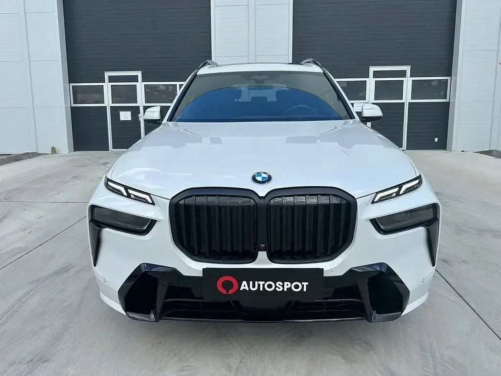 Gebraucht BMW X7 Sport Line 352 PS (258 kW) 2024 Weiß SUV