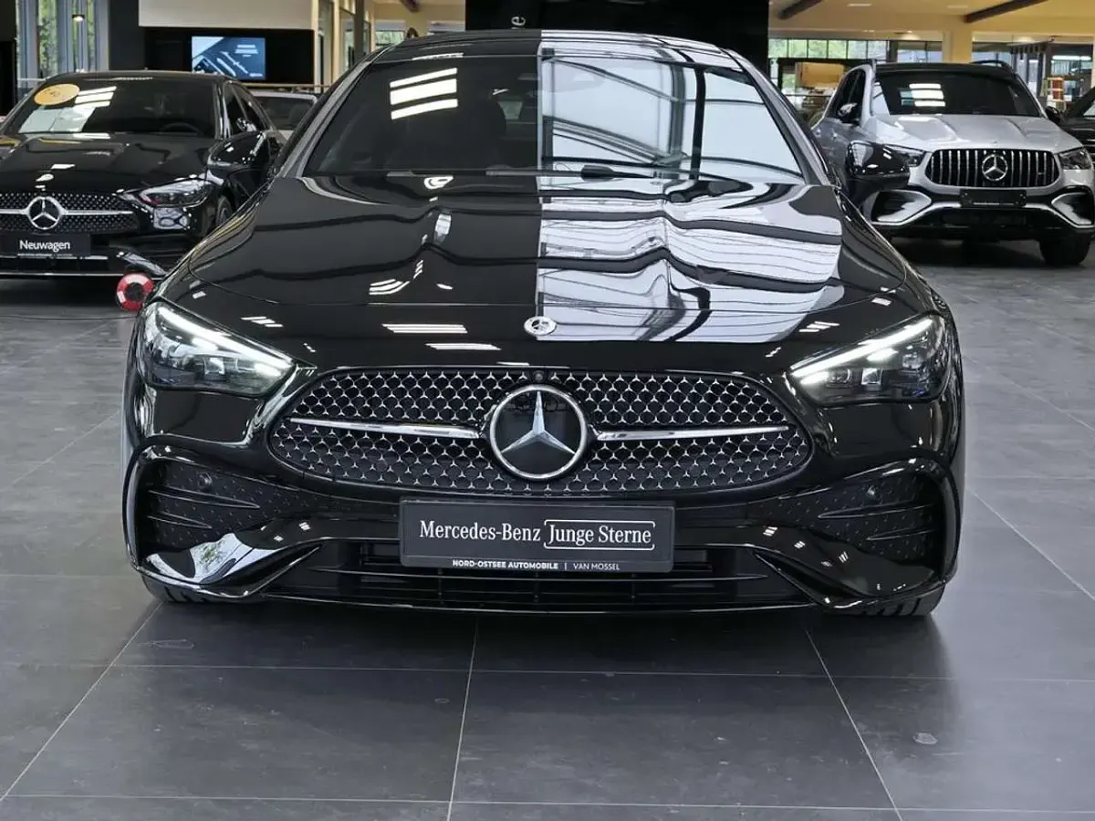 Gebraucht Mercedes CLE200 AMG 204 PS (150 kW) 2025 Obsidianschwarz metallic Coupé