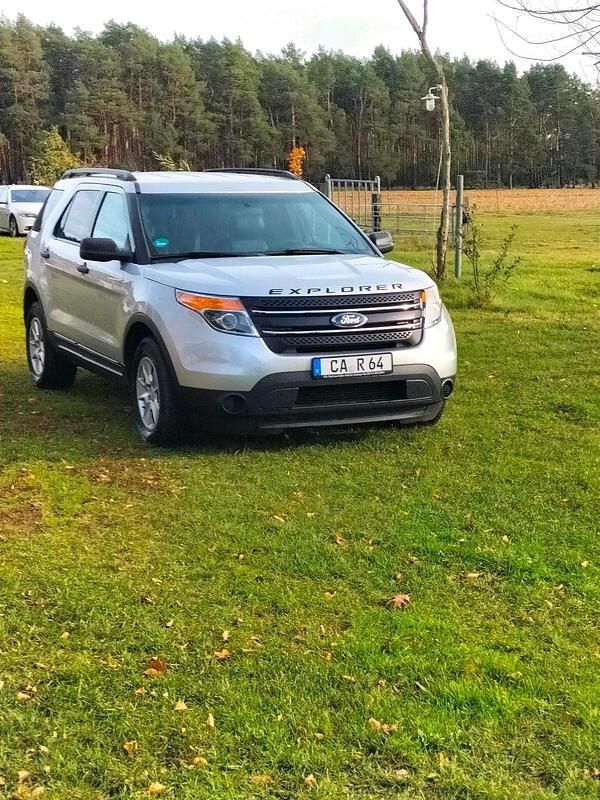 Silber Gebraucht 2011 Ford Explorer SUV | 10.990 € (Fairer Preis) - Bild 1/4