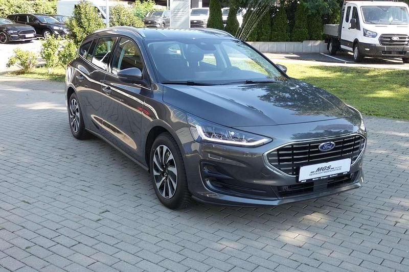 Gebraucht Ford Focus Titanium 125 PS (91 kW) 2024 Magnetic metallic Kombi
