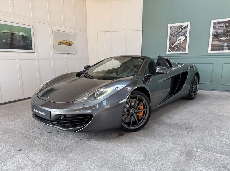 Grau Gebraucht 2013 McLaren MP4-12C Cabrio | 139.990 € - Bild 1/4
