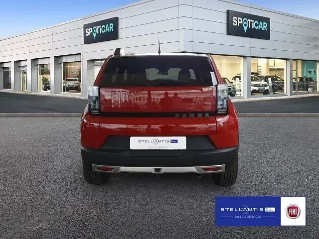 Neu Fiat Grande Panda La Prima 101 PS (74 kW) 2026 Rot Kleinwagen