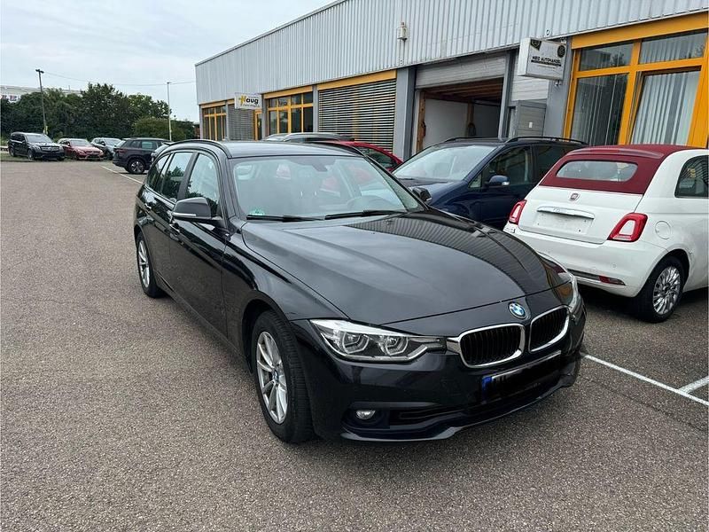 Gebraucht BMW 318 Advantage 136 PS (100 kW) 2017 Schwarz Kombi
