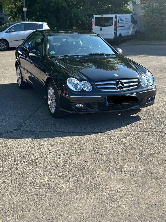 Schwarz Gebraucht 2008 Mercedes CLK280 Elegance Coupé | 7.200 € (Superpreis) - Bild 1/4