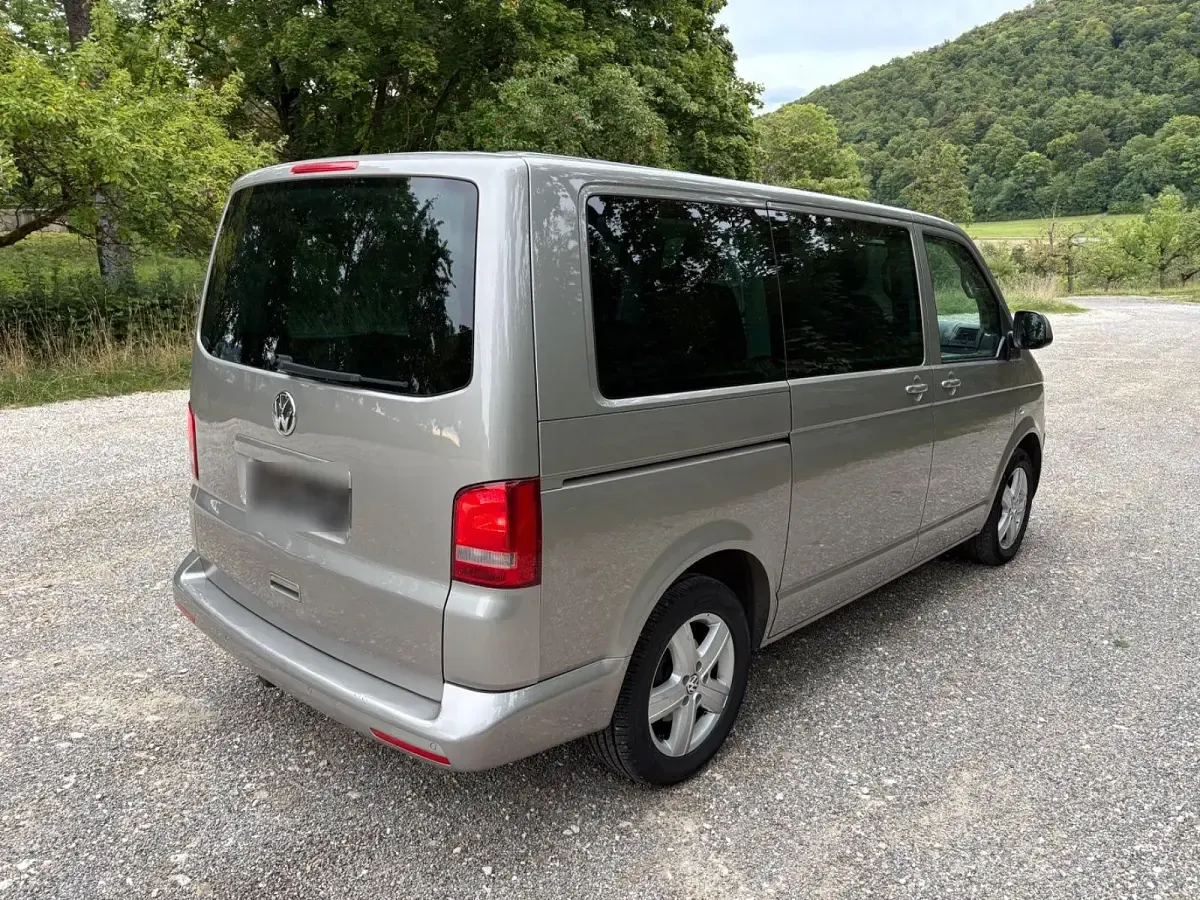 Używany VW T5 179 KM (131 kW) 2014 Brązowy Van