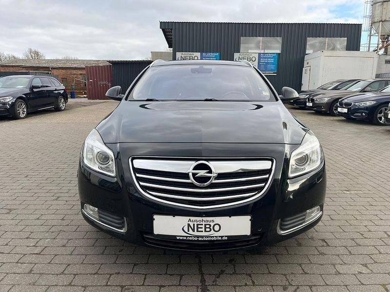 Gebraucht Opel Insignia Innovation 160 PS (117 kW) 2011 Schwarz Kombi